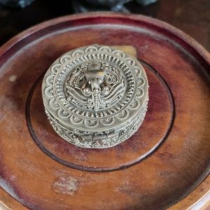 A 925 on the bottom.